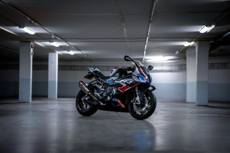 bmw s1000rr een 1000cc motor