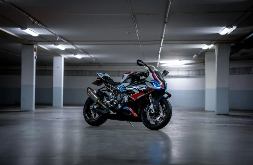 bmw s1000rr een 1000cc motor